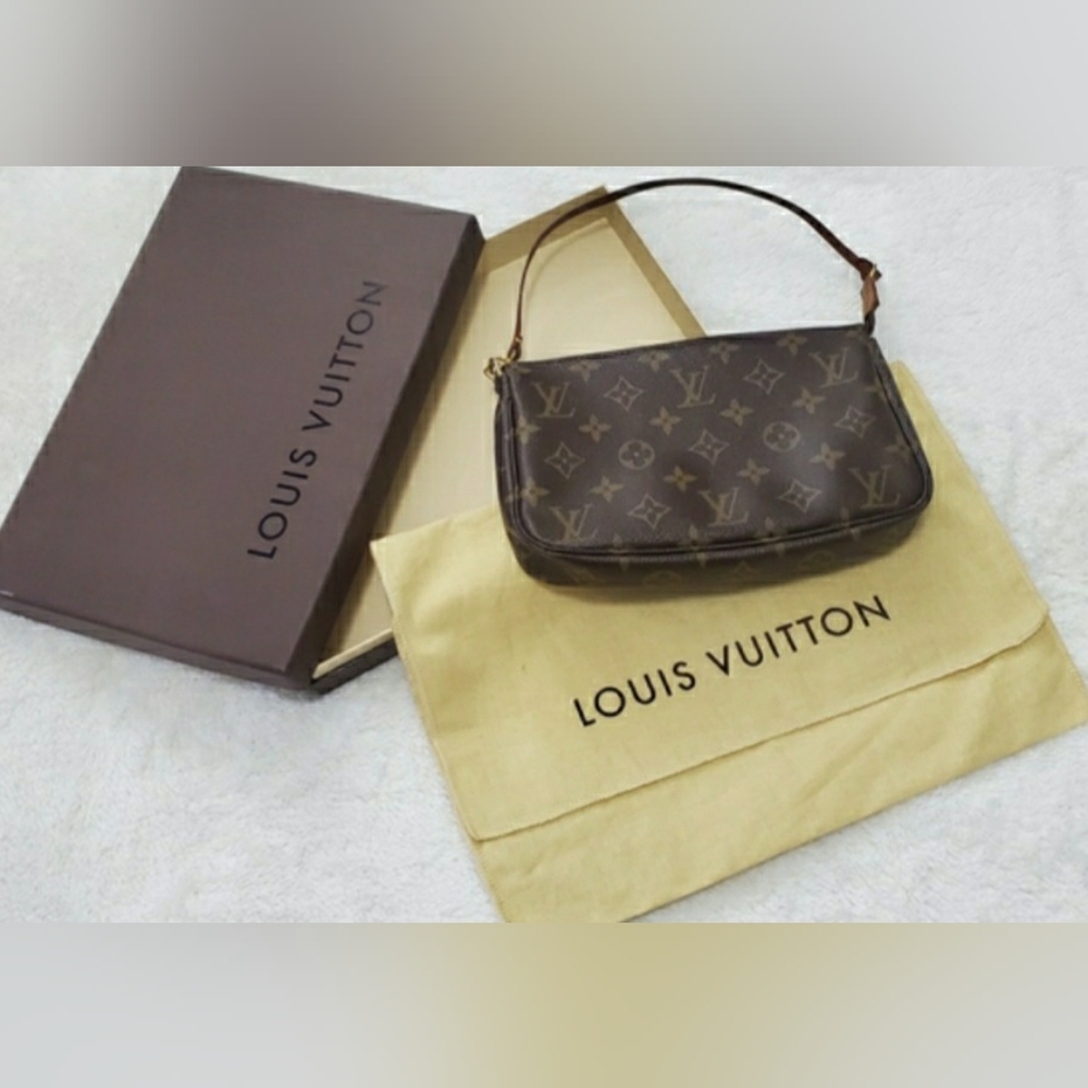 ♦️Vintage Louis Vuitton Monogram Canvas Pouchette SD0025♦️